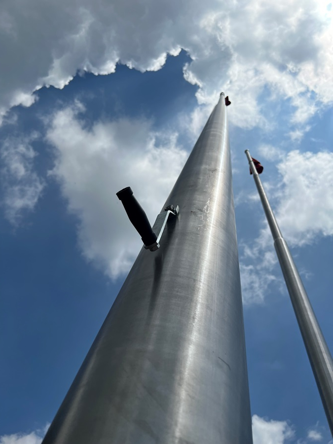 tay quay cột cờ inox 15m